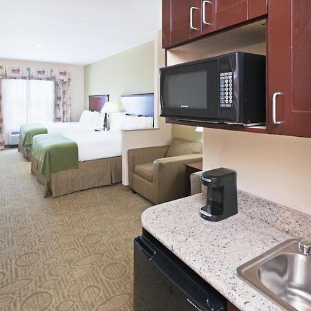 Holiday Inn Express & Suites Brownfield Bagian luar foto