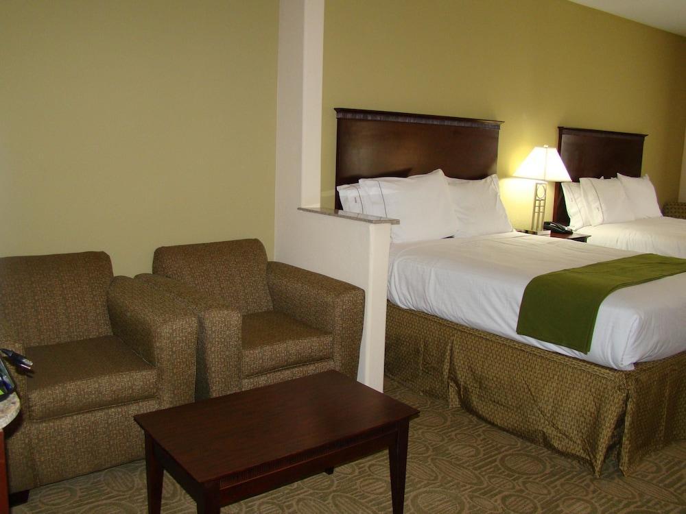 Holiday Inn Express & Suites Brownfield Bagian luar foto
