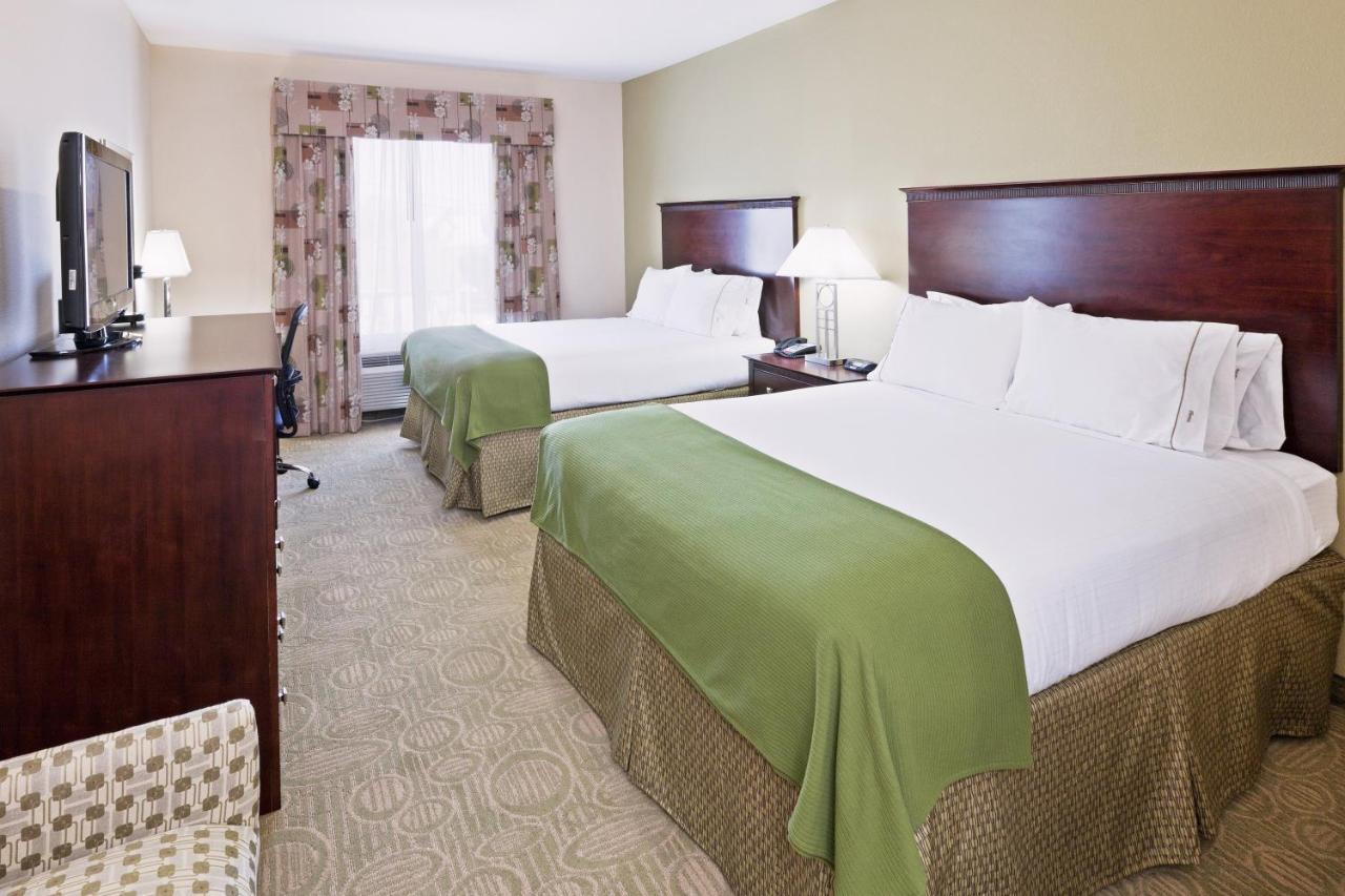 Holiday Inn Express & Suites Brownfield Bagian luar foto